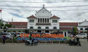 Stasiun-Cirebon