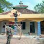 Karya Bakti TNI Renovasi Masjid