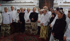 Keluarga Kesultanan Cirebon Tolak Penobatan PRA Luqman