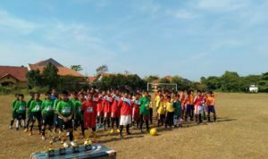 Bina Sentra FA menggelar Festival Sepak Bola Usia Dini di Lapangan Sepak Bola Megu Cilik