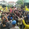 Ribuan-mahasiswa-demo