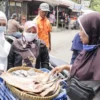 Paslon Sholawat Blusukan ke Pasar