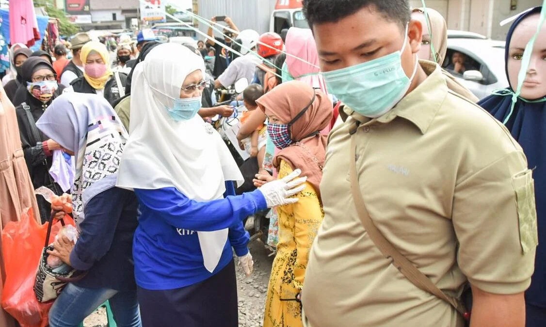 Cawabup Ratnawati Blusukan ke Pasar Jatibarang