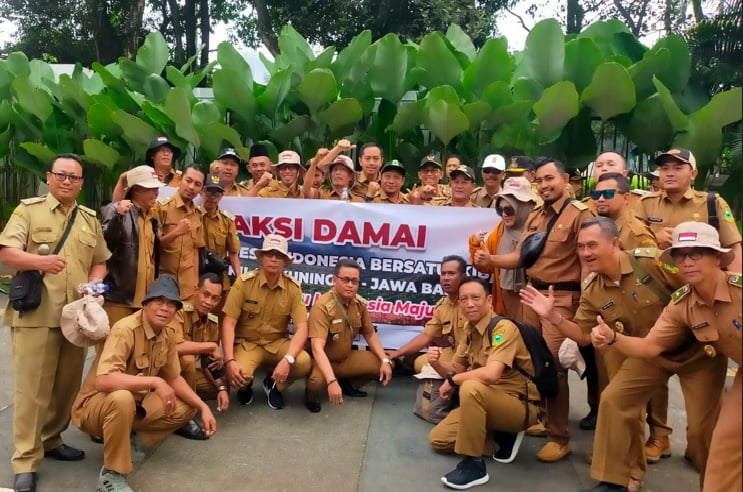Puluhan Kepala Desa dari Kuningan Jawa Barat Ikut Aksi Damai di Senayan