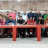 PERTEMUAN: Cirebon Old Stars FC (COS FC) menyambut baik terpilihnya HZM sebagai Ketua PSSI Askot Cirebon yang baru, Minggu (1/1/2023).