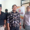 Pengurus Partai Ummat saat bertemu Bawaslu Kota Cirebon, Kamis (5/1/2023), --FOTO: KHOIRUL ANWARUDIN/RADAR CIREBON