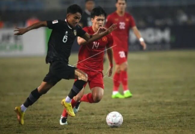 Pertandingan leg kedua babak semifinal Piala AFF 2022 antara Vietnam vs Indonesia di My Dinh Stadium Hanoi, Senin malam (9/1/2023). --FOTO: ANTARA