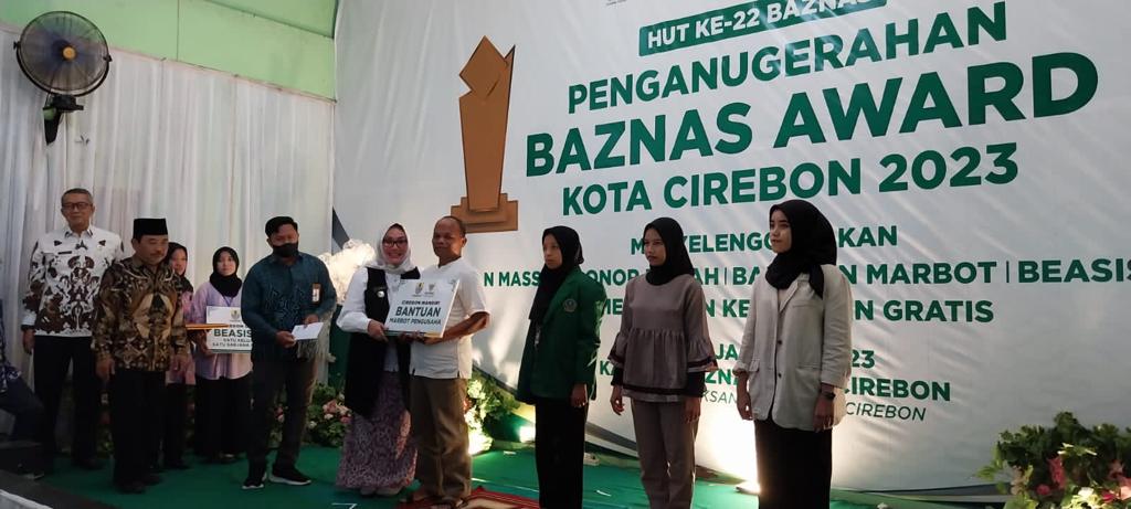 AWARD: Menyambut HUT ke 22, Baznas Kota Cirebon menggelar Baznas Award Kota Cirebon 2023, Kamis (26/1/2023). --FOTO: abdullah/radar cirebon