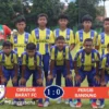 Cirebon Barat FC foto sebelum melawan Persib Bandung. --FOTO: ISTIMEWA