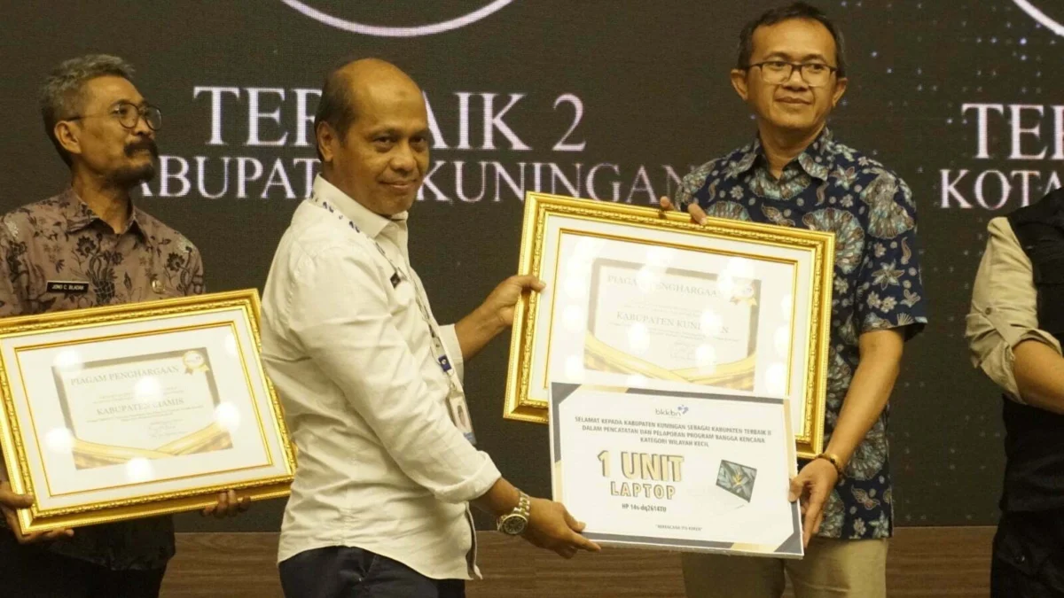 DPPKP3A Kabupaten Kuningan Raih Dua Penghargaan dari BKKBN Jawa Barat 