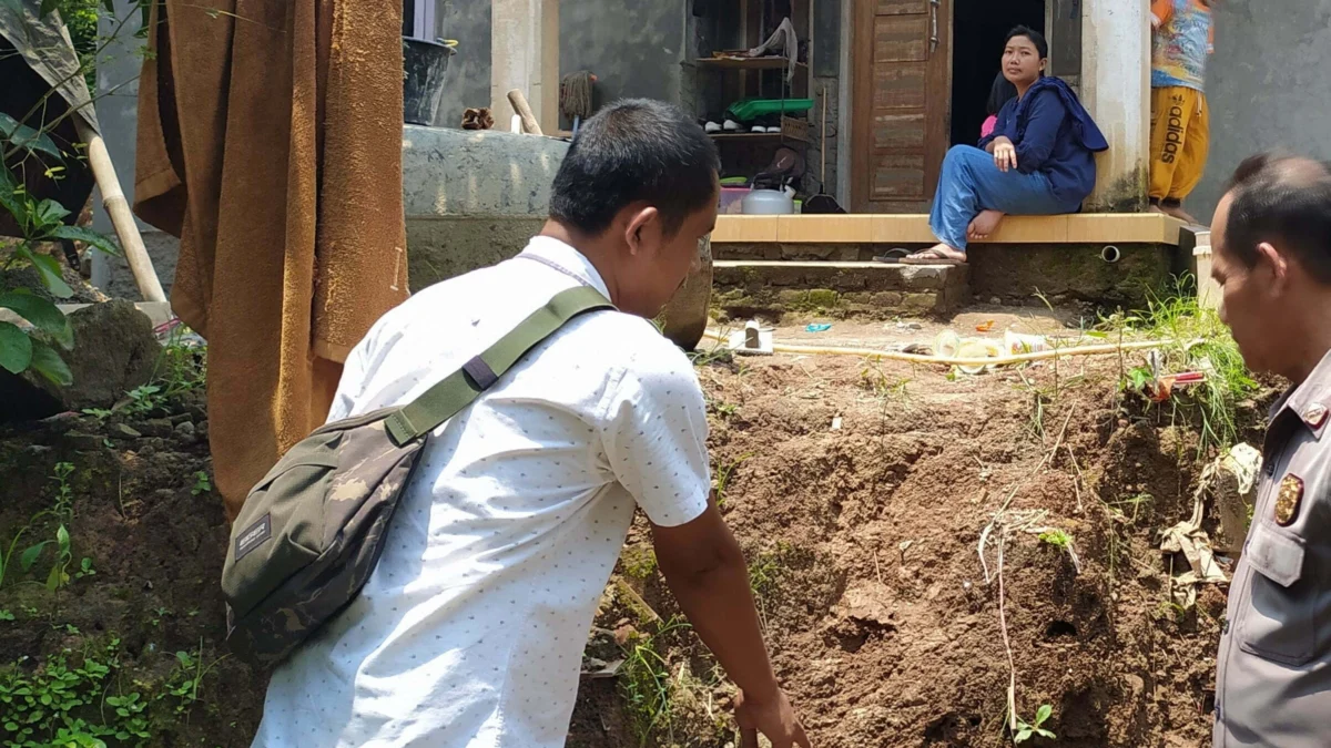 Pergerakan tanah kembali terjadi di Desa Ujungberung Kecamatan Sindangwangi, tepatnya di Blok Desa Lama