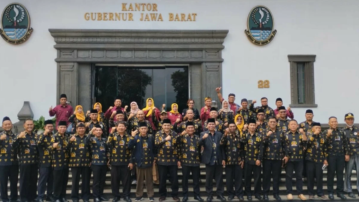 Persatuan BPD Seluruh Indonesia (PABPDSI) Kabupaten Majalengka bersama PABPDSI Jawa Barat dan BPD seluruh Indonesia mengaku akan mengepung Gedung DPR dan MPR RI pada 16 Februari mendatang.