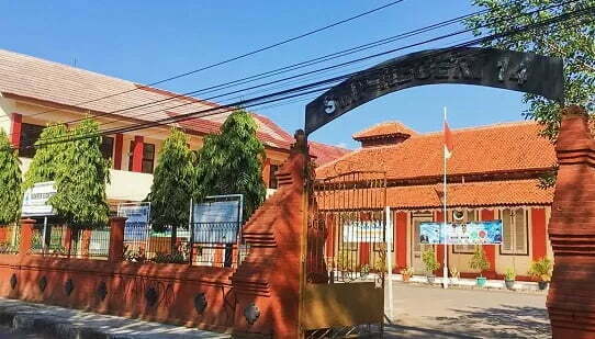 Sekolah-Bersejarah-di-Kota-Cirebon