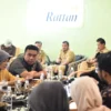 Anggota Komisi II DPRD Provinsi Jawa Barat Bambang Mujiarto ST menyebut, peran aktif pemerintah dalam pengembangan industri rotan di Kabupaten Cirebon mutlak diperlukan. --FOTO: ANDRI WIGUNA/RADAR CIREBON
