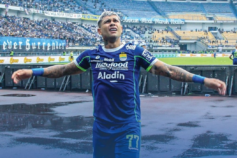 Ekspresi Ciro Alves usai mencetak gol kedua bagi Persib Bandung ke gawang PSS Sleman, Minggu 5 Februari 2023. --FOTO: SIMAMAUNG