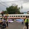 PT KAI Daop 3 Cirebon Bersama IRPS Gelar Sosialisasi Keselamatan di Perlintasan Sebidang