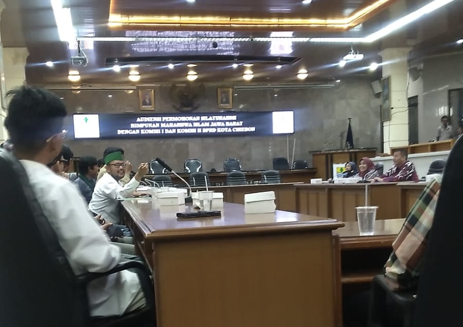 Audiensi HMI dengan DPRD Kota Cirebon, mendiskusikan rencana advance training yang bertempat di Kota Cirebon