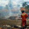 Lupa Matikan Kompor, Rumah di Desa Gunungsari Kabupaten Kuningan Ludes Terbakar