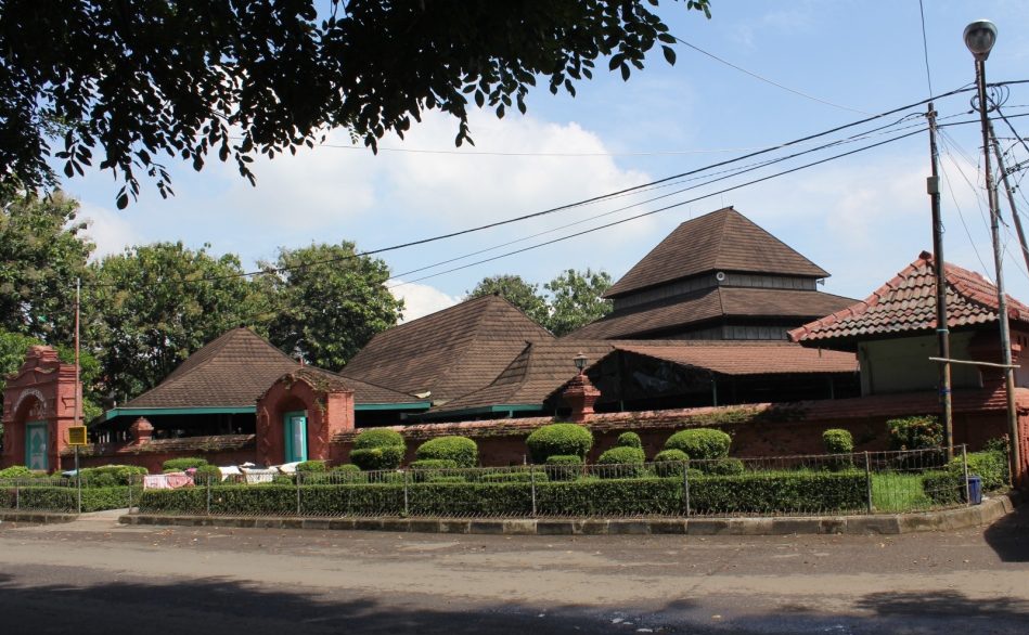 Sejarah Adzan Pitu Masjid Agung Sang Cipta Rasa Cirebon