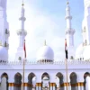 MEGAH Masjid Raya Sheikh Zayed Solo Sudah Dibuka untuk Umum, Berapa Daya Tampungnya?  