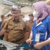 Cek Perusahaan, Bupati Cirebon Pastikan Upah Sesuai UMK 2023