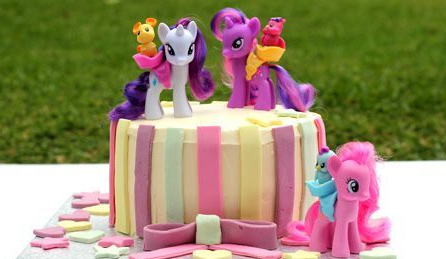 kue ulang tahun kuda poni