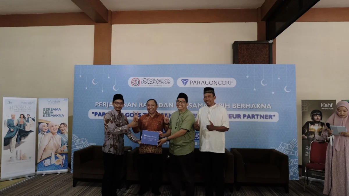 Kunjungi Pondok Buntet Pesantren Cirebon, Paragon Corp Sebarkan Spirit Penggerak Kebaikan di Bulan Ramadan