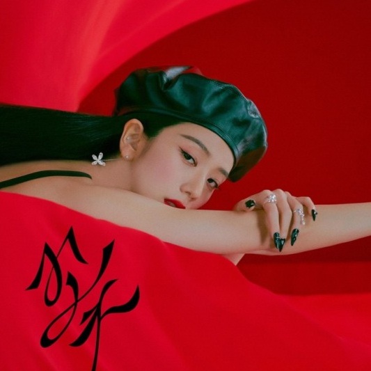 Jisoo BLACKPINK Resmi Merilis Debut Solo Perdananya Berjudul 'FLOWER'