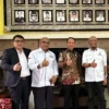 Tim Caretaker KADIN Kabupaten Majalengka berdialog dengan Bupati H Karna Sobahi prihal persiapan Mukab VI.