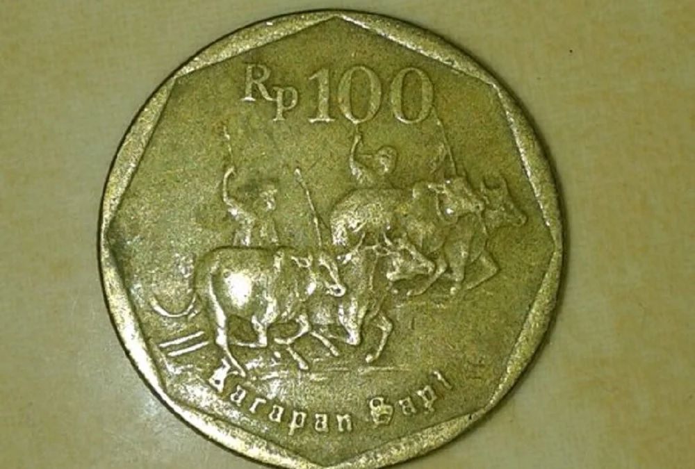 uang logam 100 rupiah gambar karapan sapi 2