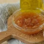 Cara Membuat Scrub Gula Pasir Campur Madu untuk Wajah