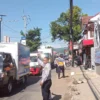 petugas gabungan menertibkan parkir liar dan pedagang kaki lima di jalan Juanda Kuningan
