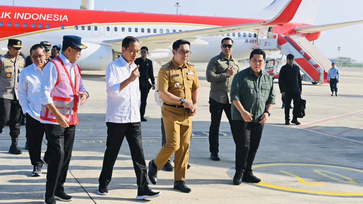 presiden jokowi di bandara kertajati