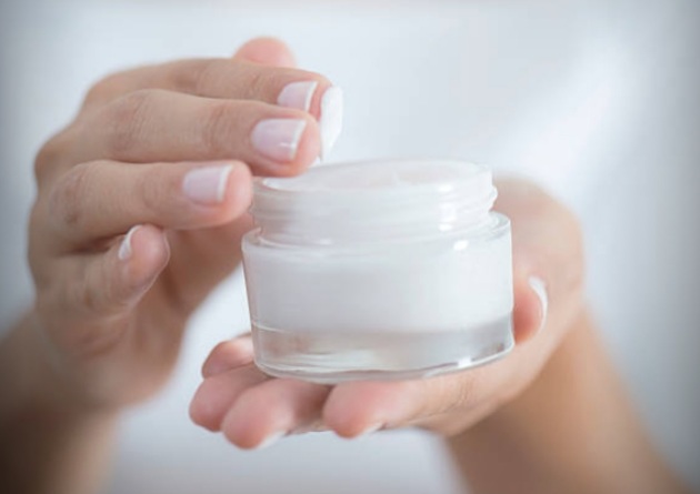 11 Skincare Krim Pemutih Wardah Yang Ampuh dan Cocok Untuk Memutihkan Wajah Serta Bikin Glowing.