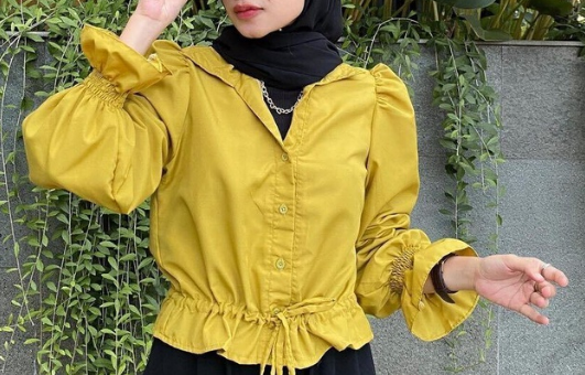baju kuning cocok dengan jilbab warna apa? Berikut Rekomendasi Kombinasinya