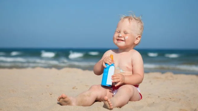 Rekomendasi Sunscreen Terbaik Untuk Bayi