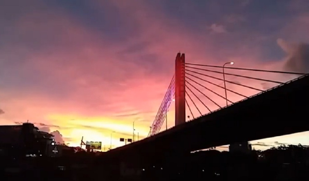 Jembatan Pasupati Jadi Tempat Melihat Sunset di Bandung