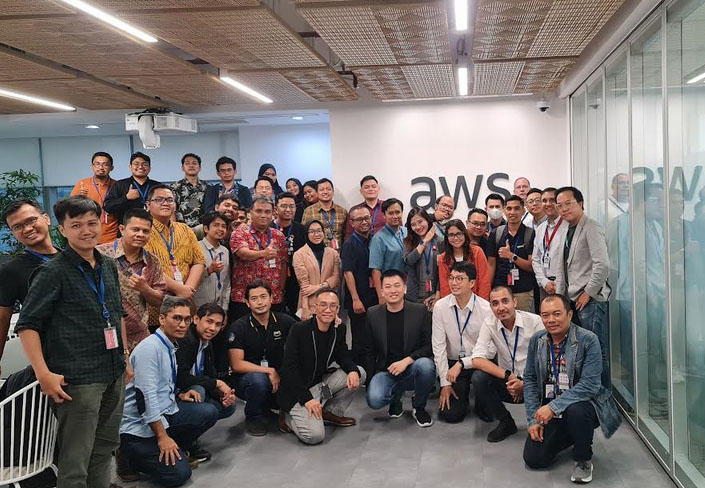 Indosat Ooredoo Hutchison, XL Axiata, Axiata Digital Labs, dan AWS Kolaborasi Memperkenalkan SinergiAPI Portal di Indonesia
