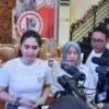 Ketua Umum J-Generation, Putri Khairunnisa mendukung paslon nomor urut 02. Dukungan tersebut didasari atas keinginan para relawan, yang melihat bahwa visi dan misi paslon 02 nyaris sama dengan program-program yang dimiliki oleh Presiden Jokowi.