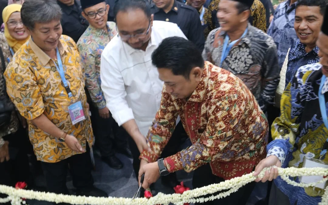 Menteri Agama Launching Booth Expo UIN Siber Syekh Nurjati Cirebon
