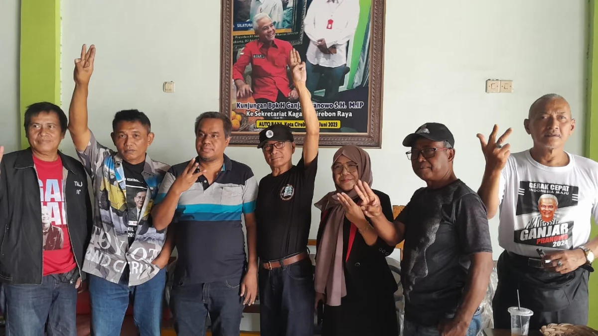 Poros Ganjaran (Porgan) melakukan konsolidasi dengan Relawan Ganjar Pranowo (RGP) di sekretariat RGP di Kecamatan Kedawung, Kabupaten Cirebon, Rabu (24/1/2024). --FOTO: ISTIMEWA