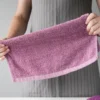 cara membersihkan handuk yang dekil dan berminyak