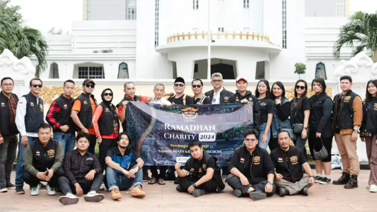 Harley Davidson Community Indonesia (HDCI) Cirebon mengadakan Ramadan Charity 2024, di antaranya berbagi takji