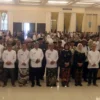 Bupati Cirebon Drs H Imron MAg memberikan siltap ke-13 bagi para kuwu dan perangkat desa.