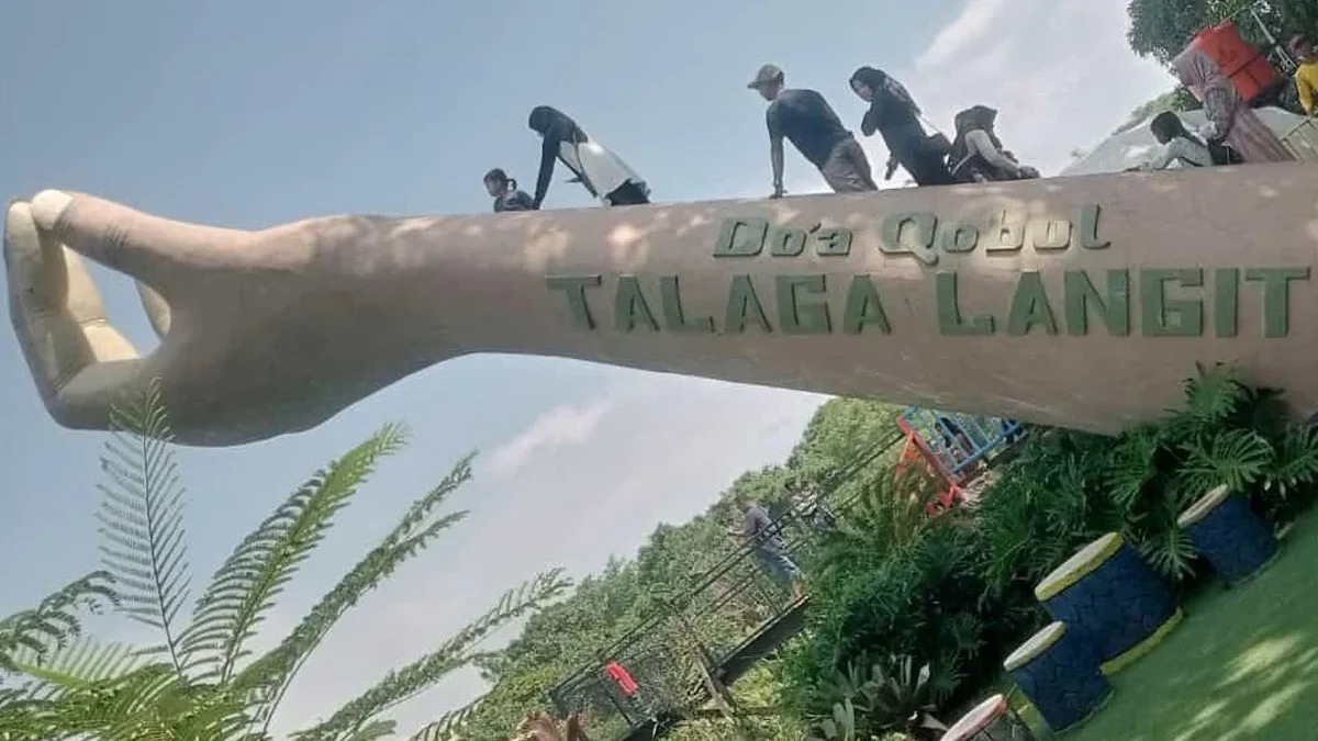 Objek Wisata Anti Galau di Desa Sinarancang Kecaman Mundu memiliki aneka spot yang menarik wisatawan saat libu