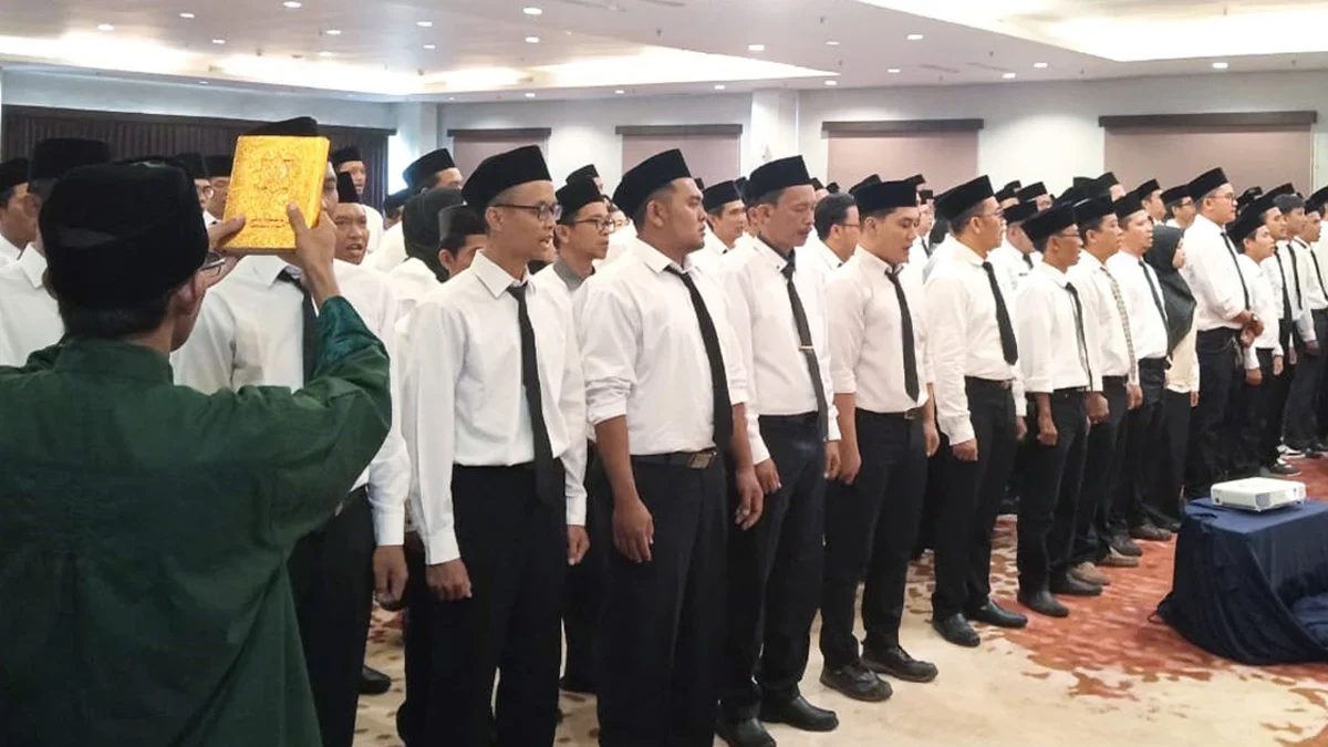 KPU Kabupaten Cirebon melantik 200 anggota PPK untuk pelaksanaan Pemilihan Kepala Daerah (Pilkada) 2024.