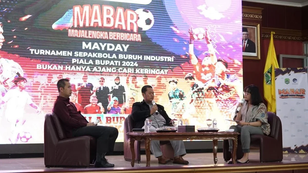 Pemkab Majalengka menyelenggarakan Turnamen Sepakbola Buruh Industri Piala Bupati 2024.