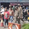 Satpol PP Kota Cirebon melakukan penertiban terhadap keberadaan Pengemis, Gelandangan, dan Orang Telantar (PGO
