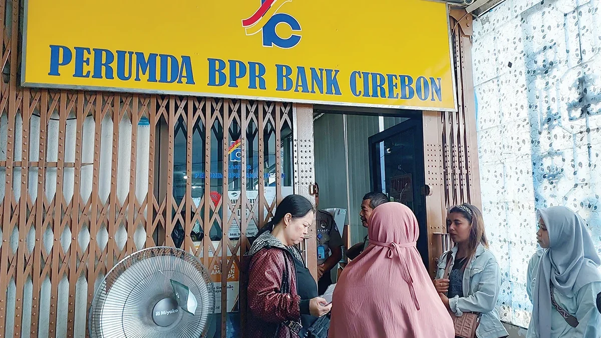 Nasabah Perumda BPR Bank Cirebon.