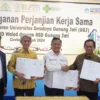 FK UGJ menjalin kerja sama dengan RSD Gunung Jati. Penandatangan nota kerja sama dilakukan pada Rabu (31/7) di